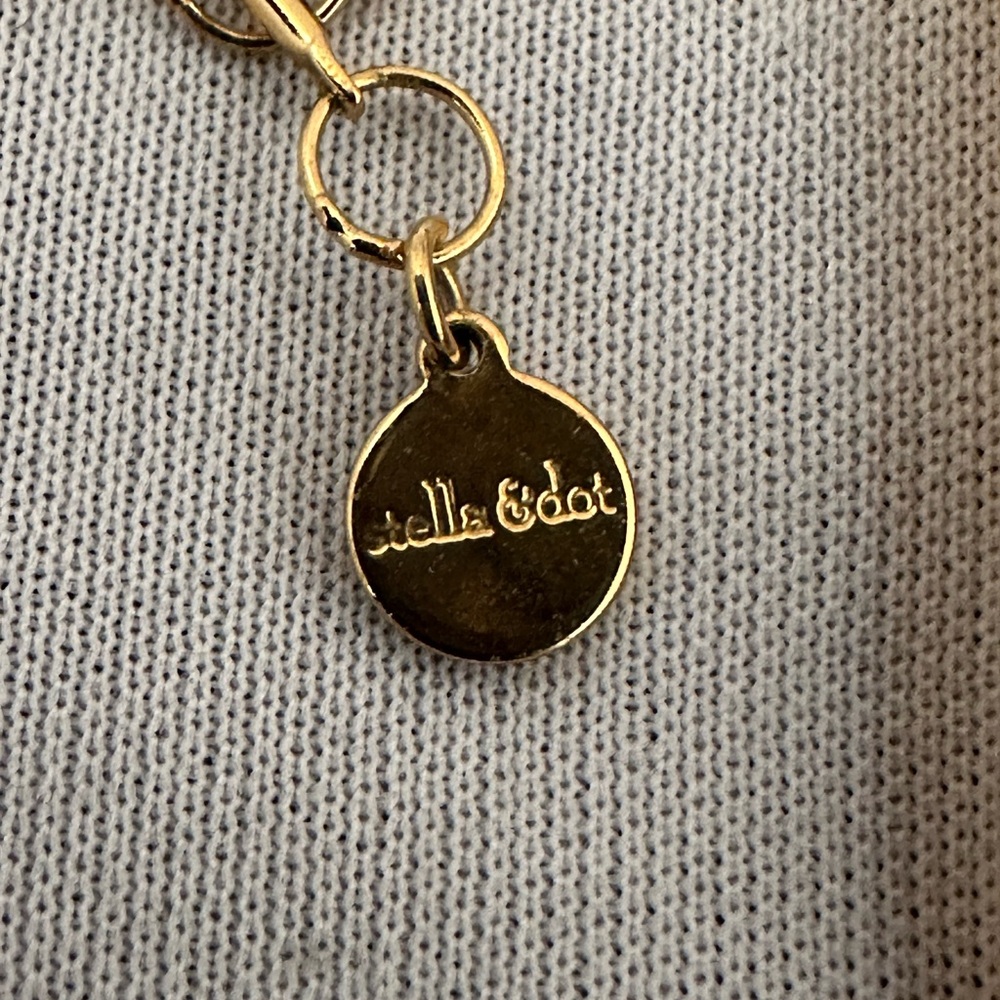 Stella & Dot Rebel pendant necklace in gold tone - Picture 4 of 5